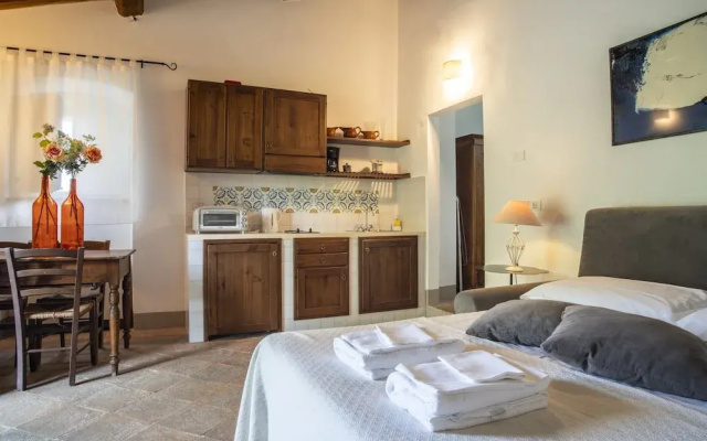 Cosy Apartment With Garden