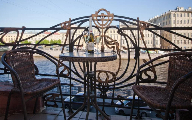 Guest House at Fontanka River Embankment 85