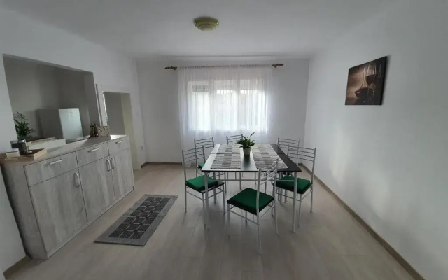 Casa De Oaspeti Anna