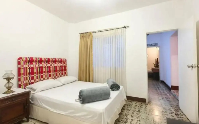 Florentina Hostal