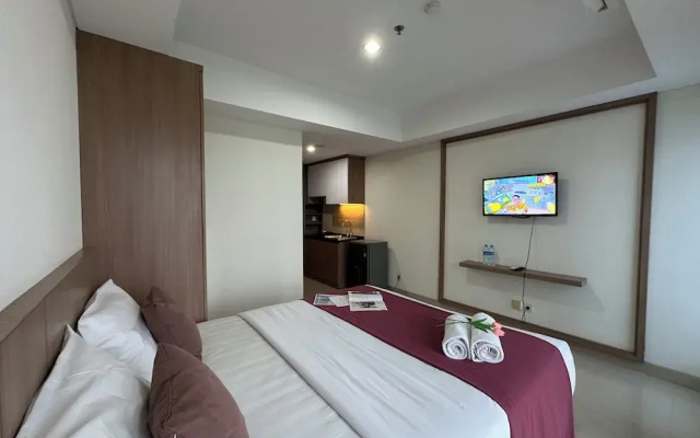 Comfy And Warm Studio At Grand Sungkono Lagoon Apartment