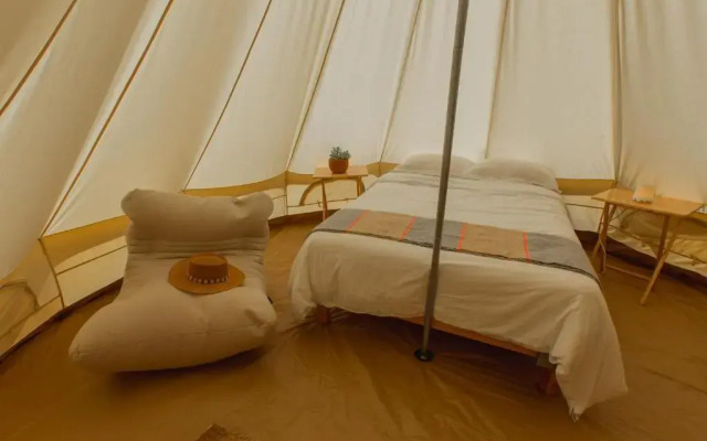Cien Palmas Tent 2