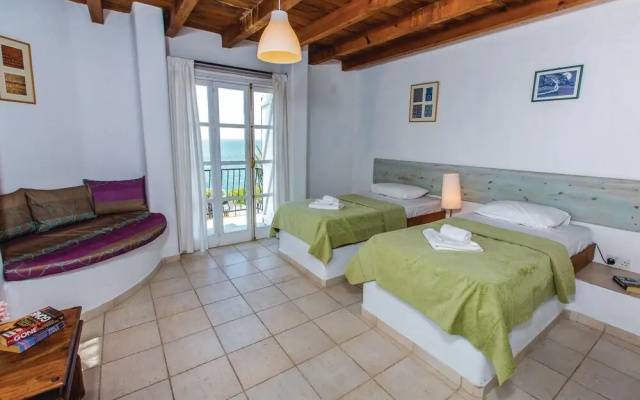 Awesome Home in Pomos With Wifi and 3 Bedrooms