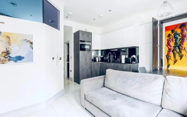 Fabrick Square Luxury City Centre Apartment