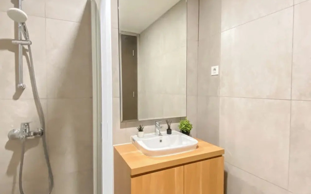 Simple Compact Studio At Apartment Pollux Chadstone