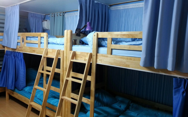Han River Guesthouse In Seoul