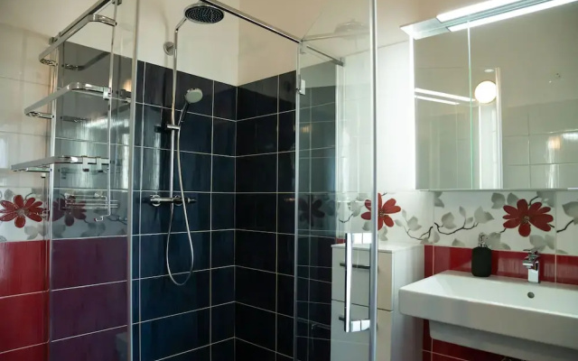 Villa Lavanda in Kriz Sezana With Private Swimpool