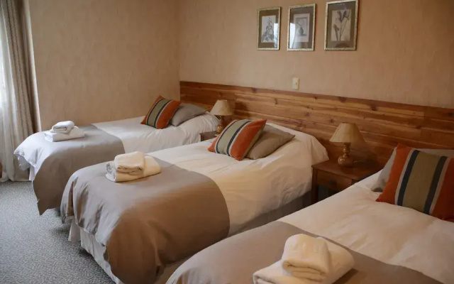 Hotel Borde Lago