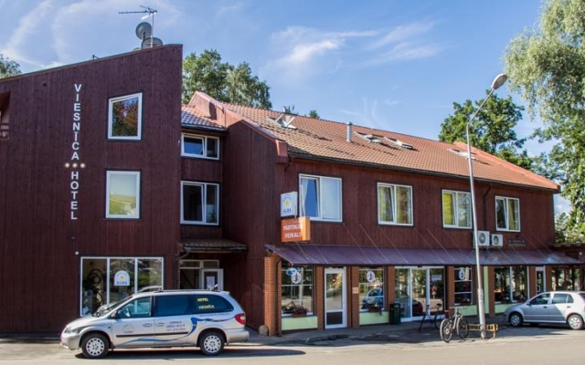 Alba Hotel Юрмала вид на фасад