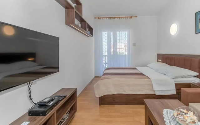 Beautiful Apartment in Selce With 2 Bedrooms and Wifi