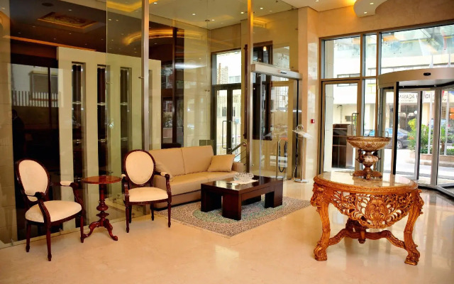 Dolphin Royal Suites