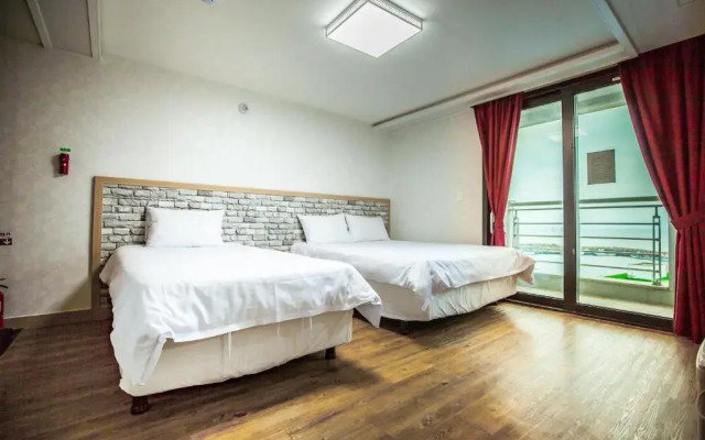 Jeju Moseulpo Hotel