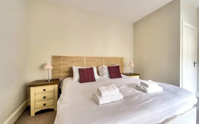 JOIVY Great Location - Lovely Rose St Apt in City Centre