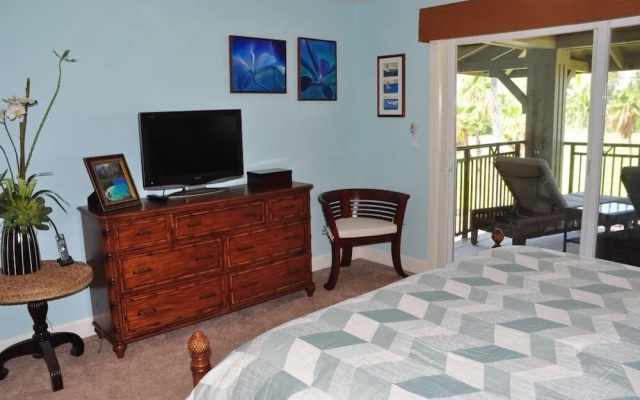 Halii Kai 9g 3 Bedroom Condo by RedAwning