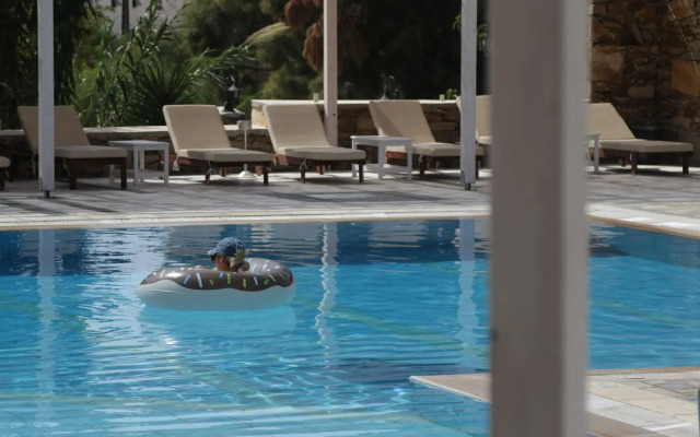 Armadoros Hotel Ios Backpackers