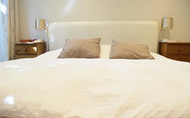 Modern 2 Bedroom Home in Chelsea