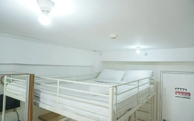 Compact and Scenic Studio Room Green Bay Pluit Apartment