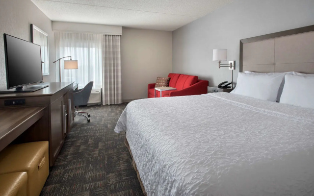 Hampton Inn Boston - Logan Airport