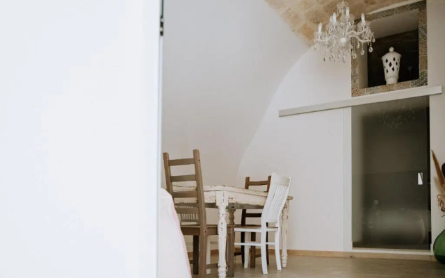 La Casita Blanca