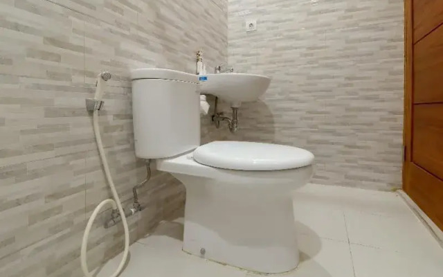 OYO 1200 Kencana Residence