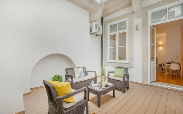 Santa Catarina Experience in Porto