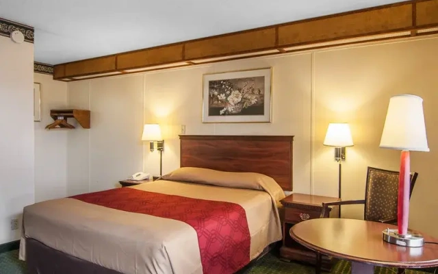 Rodeway Inn Convention Center