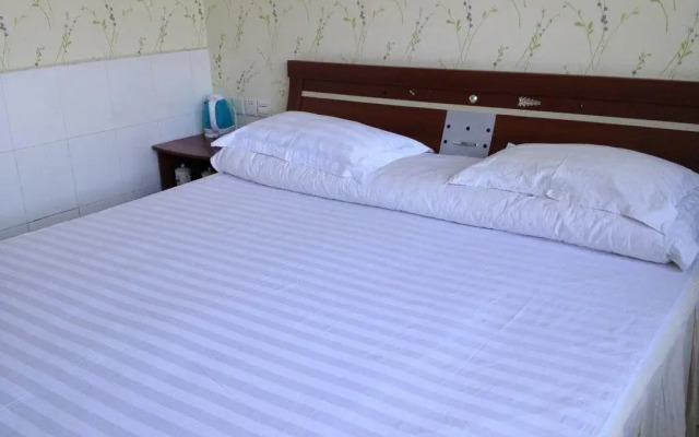 Qingdao Pianyiju Liansuo Hotel