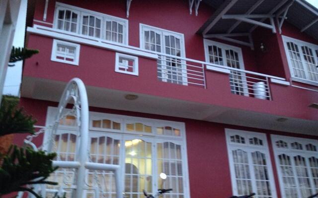Отель Dalat Authentic Homestay Вьетнам, Далат - отзывы, цены и фото номеров - забронировать отель Dalat Authentic Homestay онлайн вид на фасад