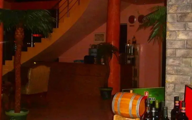 Cabana Hotel