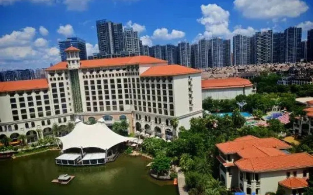 Huizhou Yanziwo Apartment (Wanda Plaza)