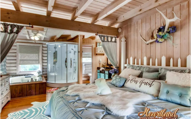 LJ's COZY GETAWAY