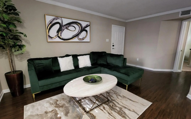 Medical Center 2BR With Resort Amenities