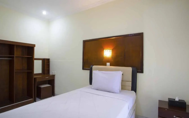 OYO 3910 Teges Inn