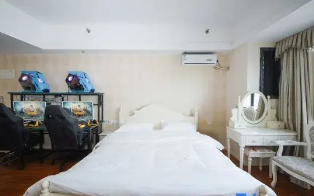 Lexiang E-sports Apartment (Liuzhou Chengzhong Wanda GuangChang