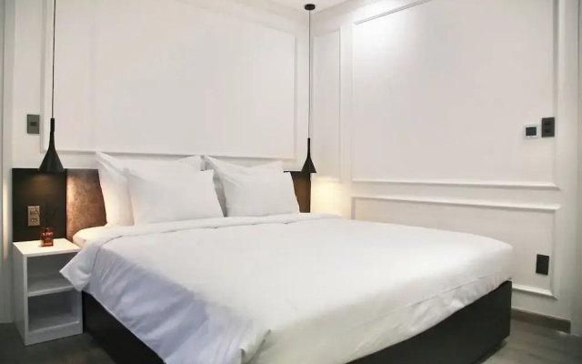 CityHouse - El Pino Realm