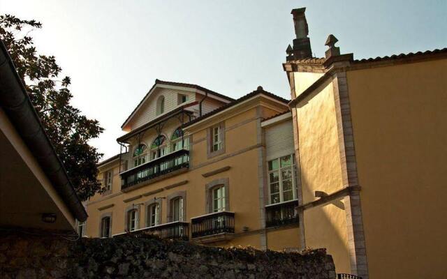 Hotel Palacio de Garaña вид на фасад