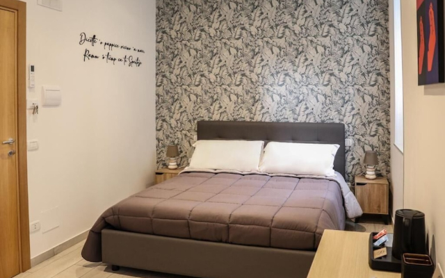 5 Santi Rooms