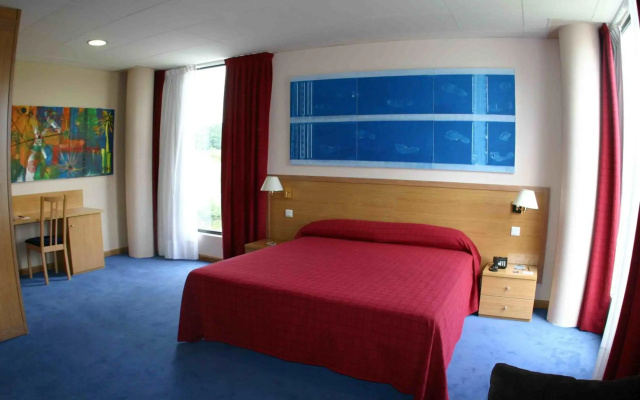 Hotel Puerta De Santillana