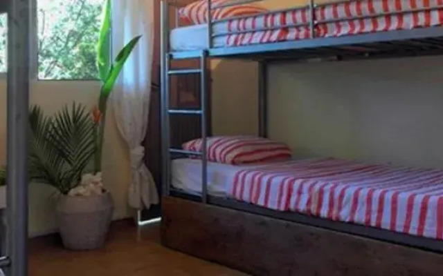 E. Gwada Hostel - Auberge de jeunesse