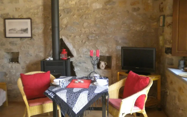Arcadian Stone House For You