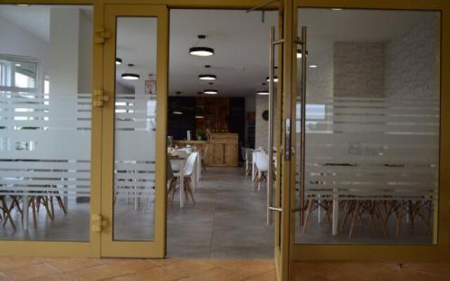 Отель Gdanski Dom Turystyczny Hostel Польша, Гданьск - отзывы, цены и фото номеров - забронировать отель Gdanski Dom Turystyczny Hostel онлайн вид на фасад