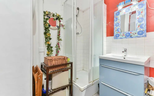 Apartment at the Foot of the Castle of Vincennes