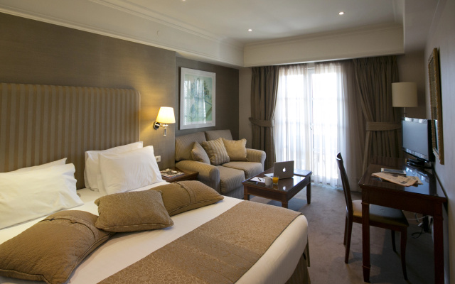 Hera Hotel