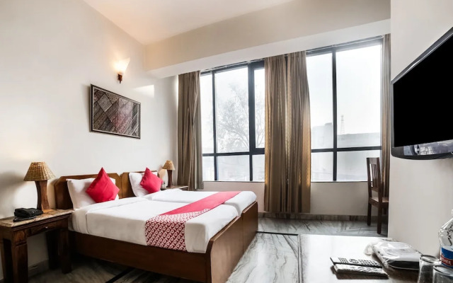 Hotel Luna Rosa By Oyo Rooms