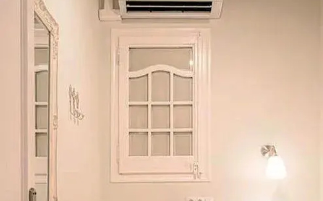 Mai & Maud Paralel Apartment