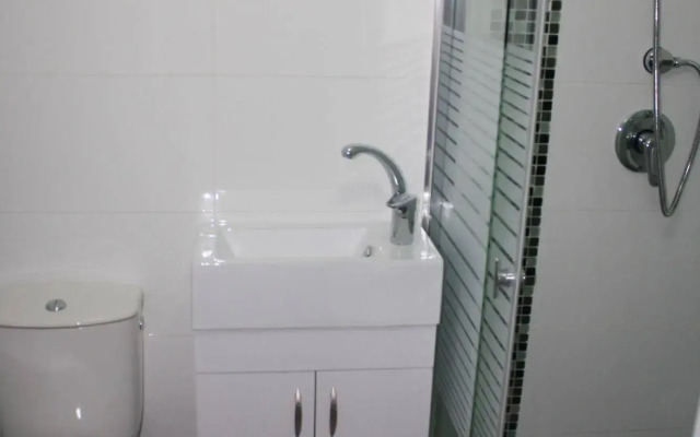 Rich Luxury Suites