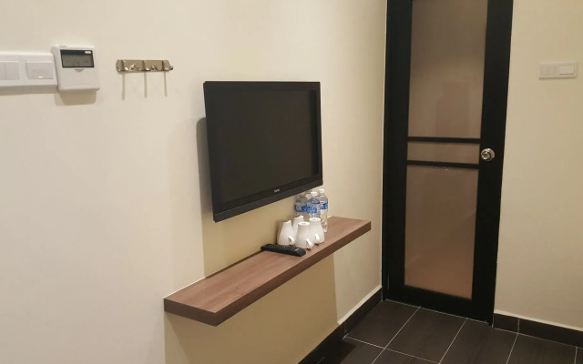 9 Square Hotel - Sri Kembangan