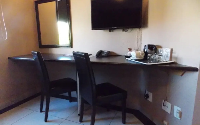 Sierra Square Hotel