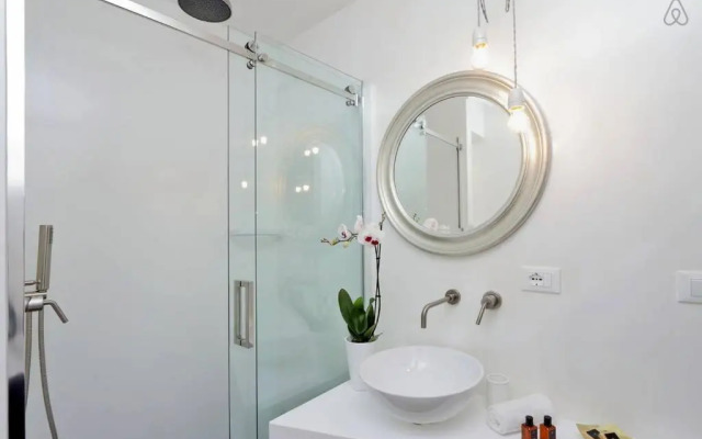 Charming flat near Colosseum