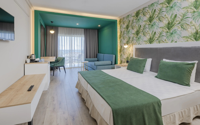 Отель L'Oceanica Beach Resort All Inclusive